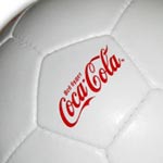Футбольный мяч с логотипом Coca Cola