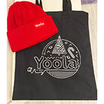 Шапка и шоппер с логотипом Yoola