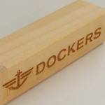 Аккумулятор с логотипом Dockers