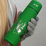 Термос с логотипом biomin и изображением сноубордистов и лыжников