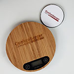 Весы и портативный аккумулятор с логотипом Quehenberger