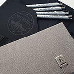 Набор с логотипом ВЕЛЕС: ручки, папка и блокнот