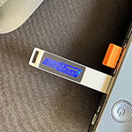 Флешка с подсветкой логотипа СмтМакс