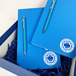 Набор с логотипом Гормедтехника: ежедневник с магнитом на обложке и ручка 