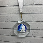 Медаль с логотипом Damy Floor