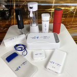 Набор с логотипом Export Center: термос, увлажнитель, портативный миксер, электрический штопор, портативный стерилизатор, аккумулятор, чехол для телефона